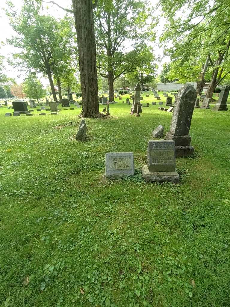 Ernest R. Himberg's grave. Photo 1