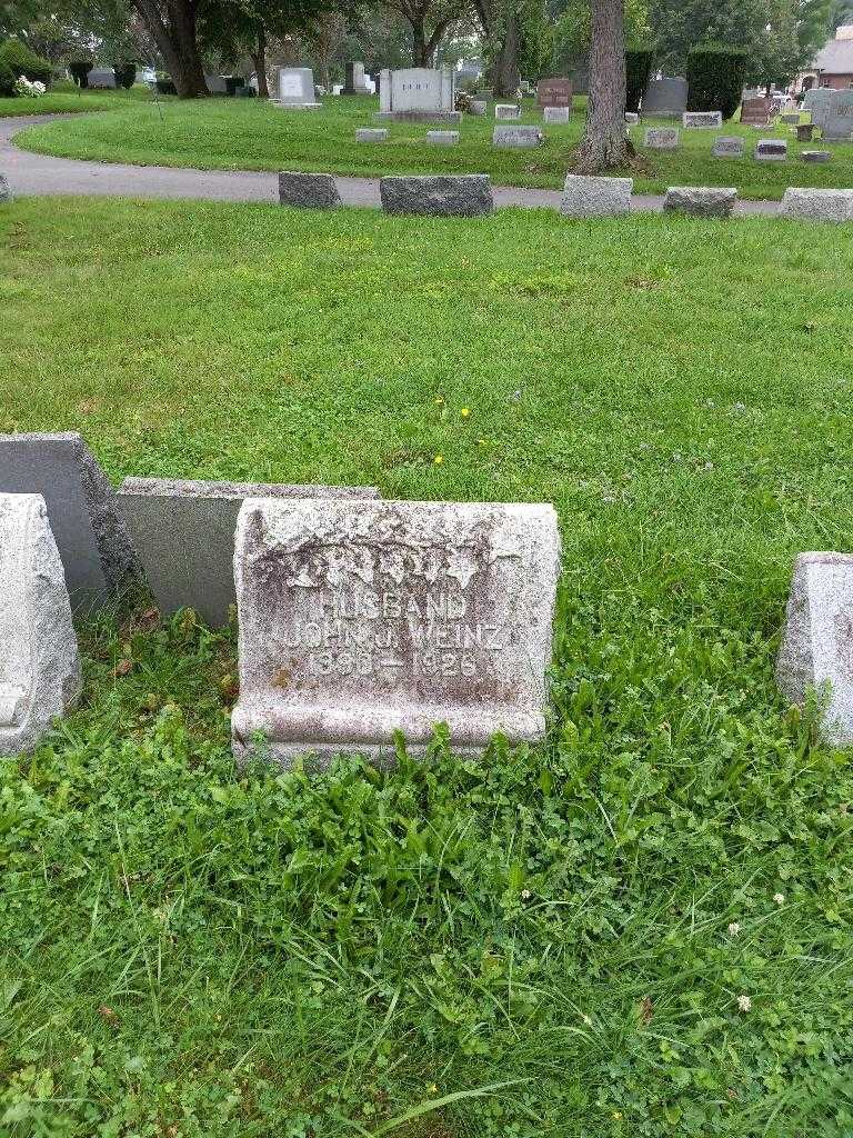 John J. Weinz's grave. Photo 1