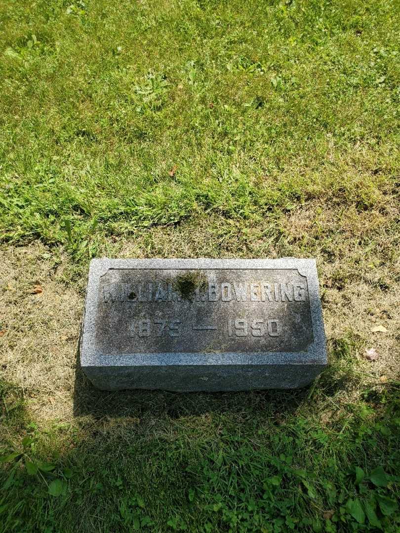 William I. Bowering's grave. Photo 2