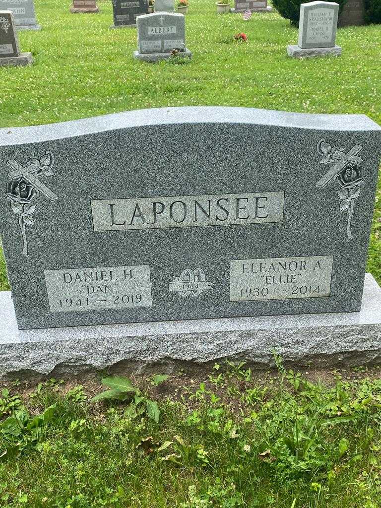 Eleanor A. "Fillie" Laponsee's grave. Photo 3