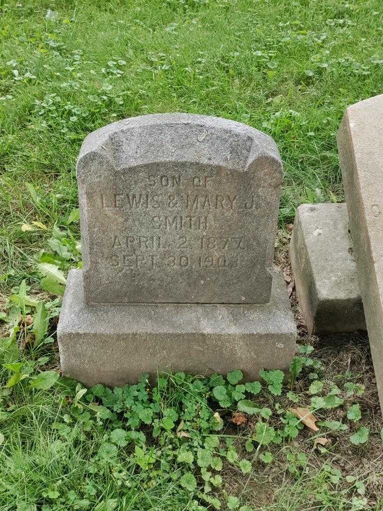 Arthur T. Smith's grave. Photo 3
