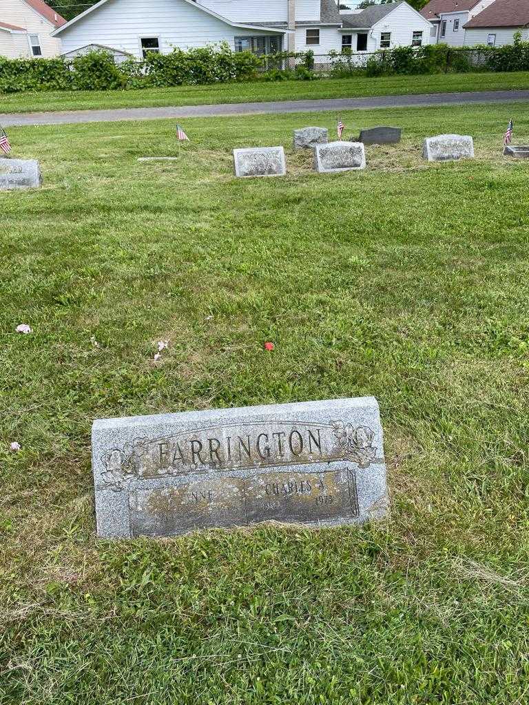 Charles A. Farrington's grave. Photo 2