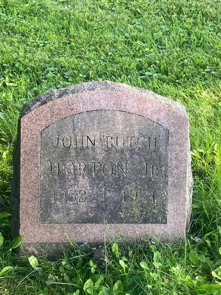 John "Butch" Horton Junior's grave. Photo 3