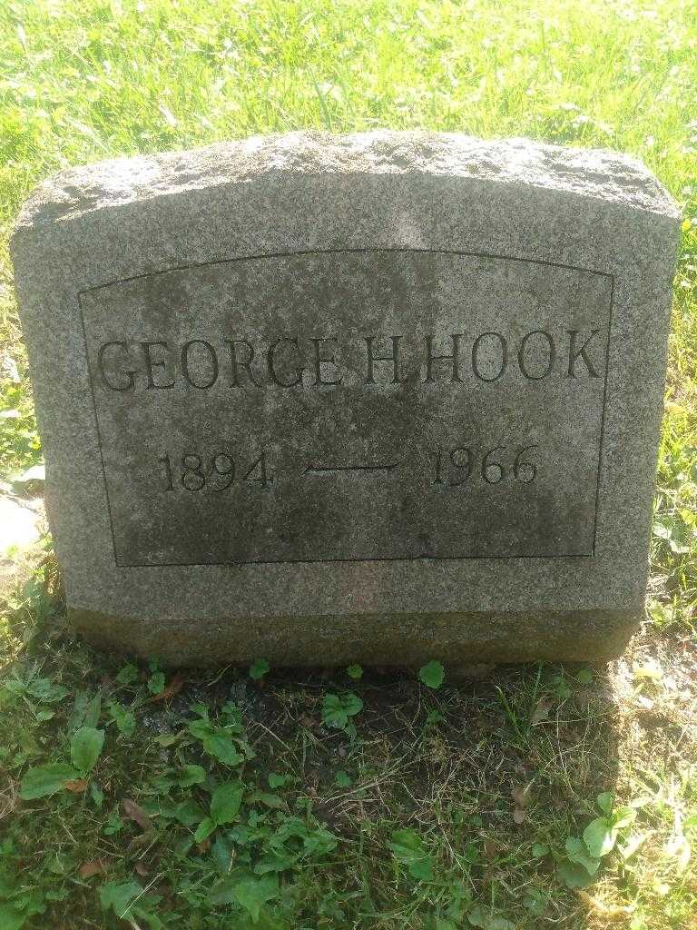 George H. Hook's grave. Photo 3