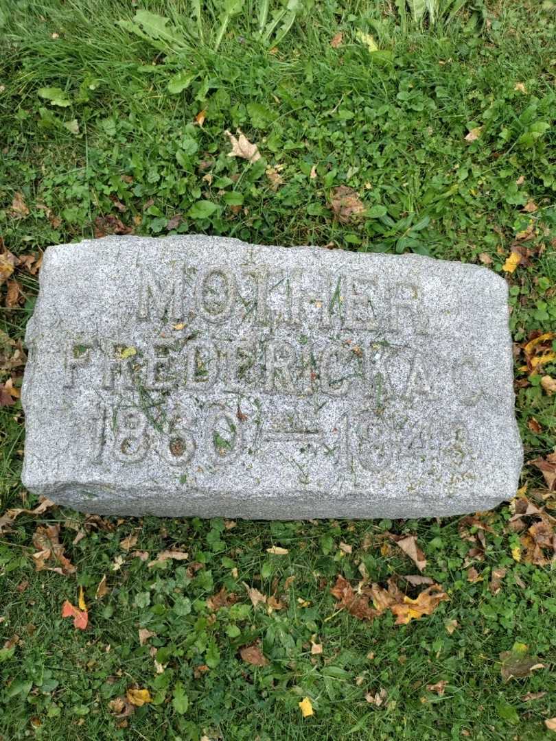 Fredericka C. Borne's grave. Photo 3