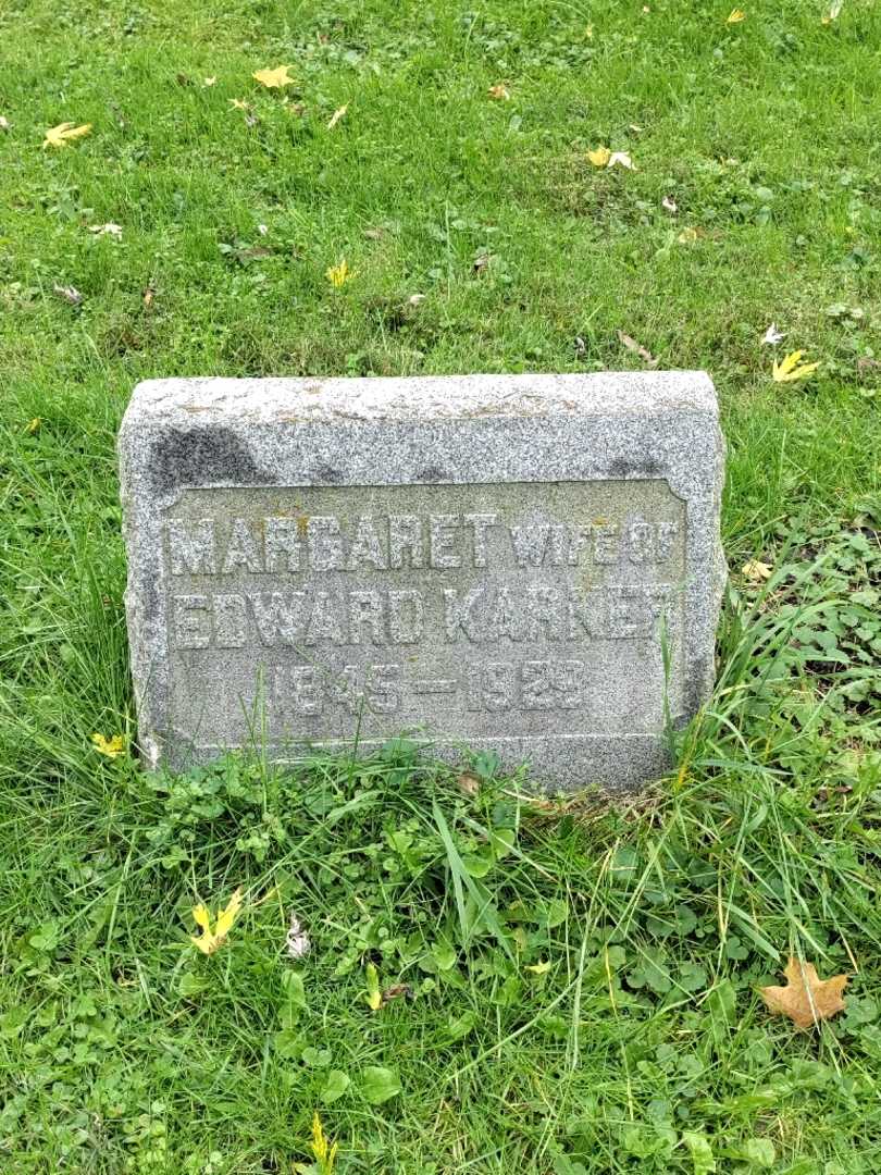 Margaret Karker's grave. Photo 3