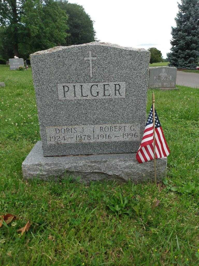 Doris J. Pilger's grave. Photo 1