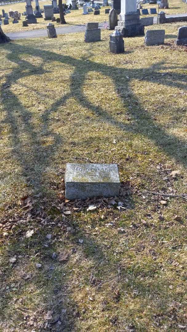 Leo W. O'Connor's grave. Photo 2