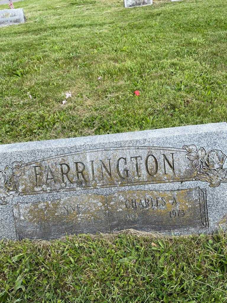 Charles A. Farrington's grave. Photo 3