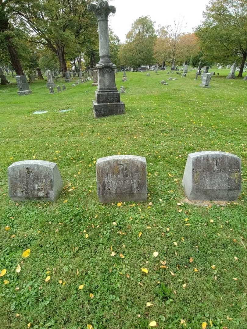 Brunhilda W. Schaeffer's grave. Photo 1