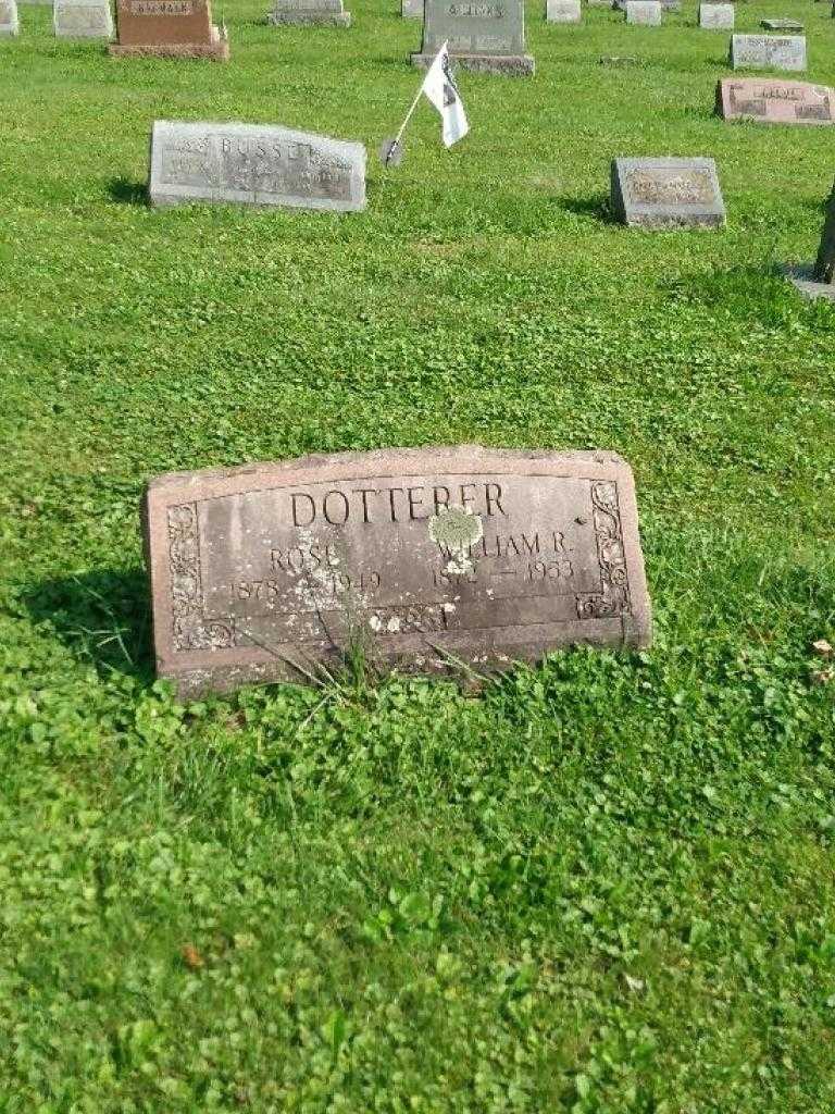 William R. Dotterer's grave. Photo 3