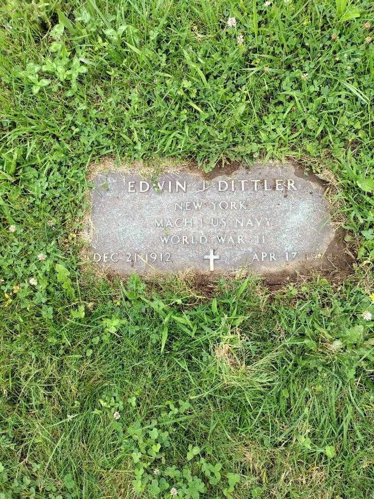 Edwin J. Dittler's grave. Photo 3