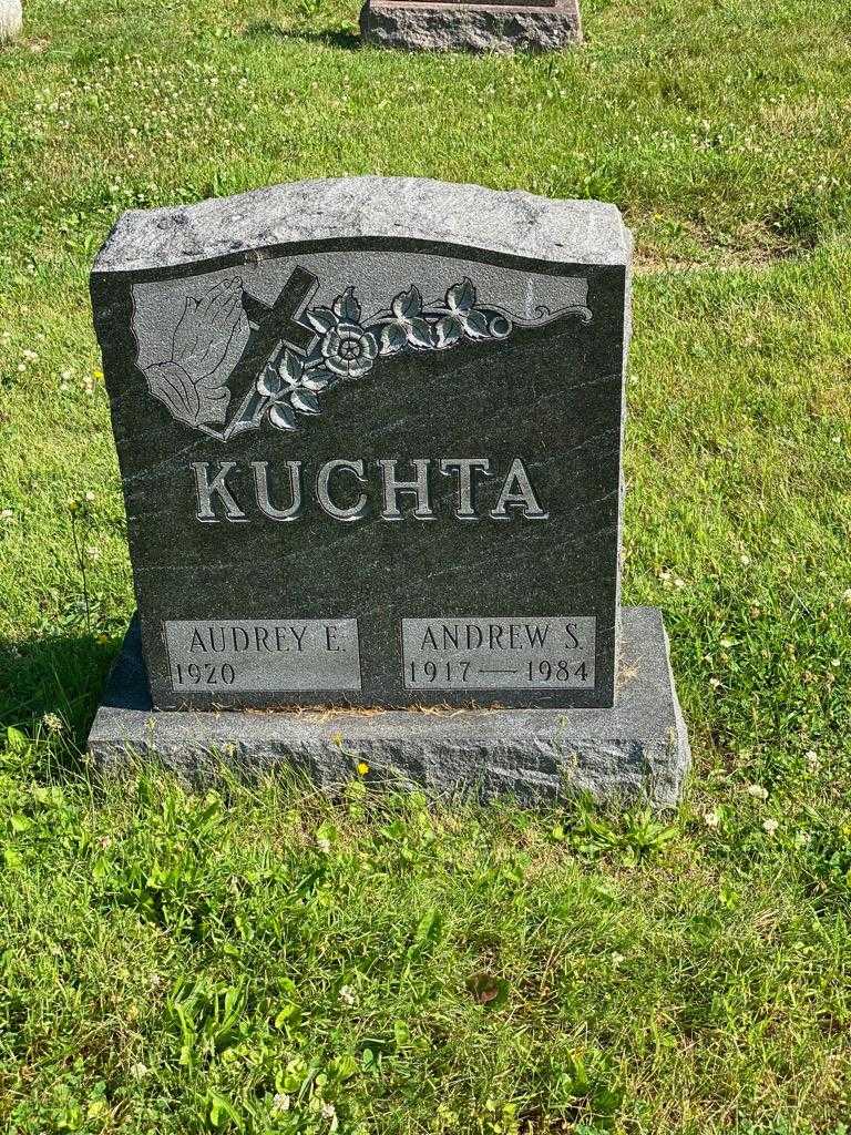 Andrew S. Kuchta's grave. Photo 3