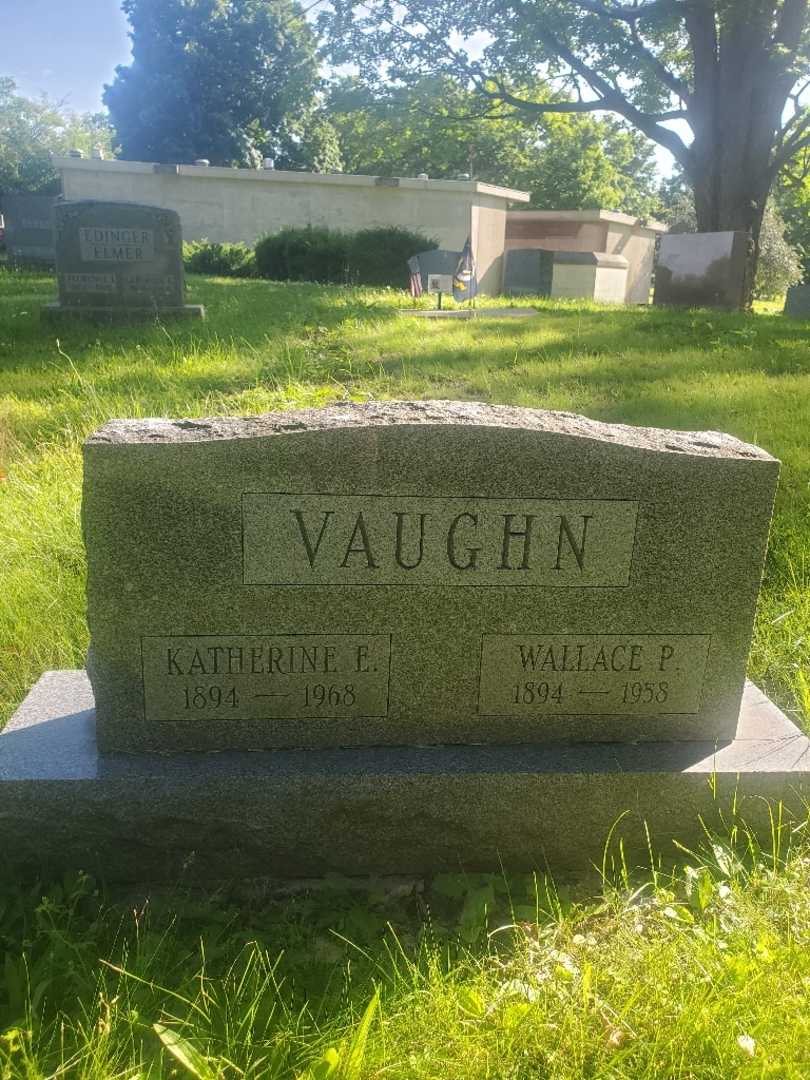 Wallace P. Vaughn's grave. Photo 1