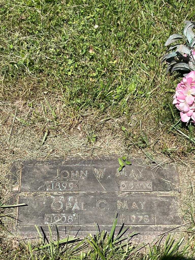 Opal C. May's grave. Photo 3