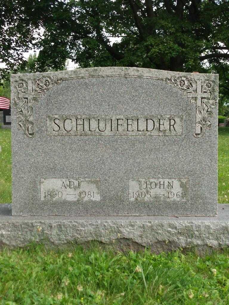 John Schluifelder's grave. Photo 3