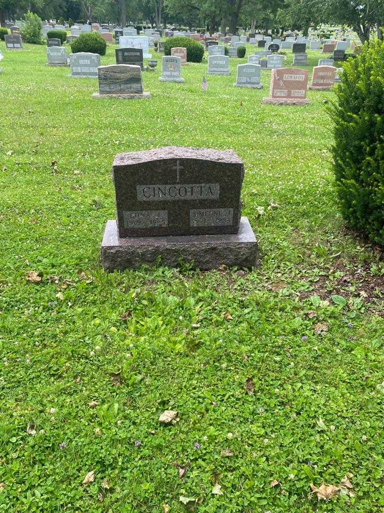 Edna J. Cincotta's grave. Photo 2