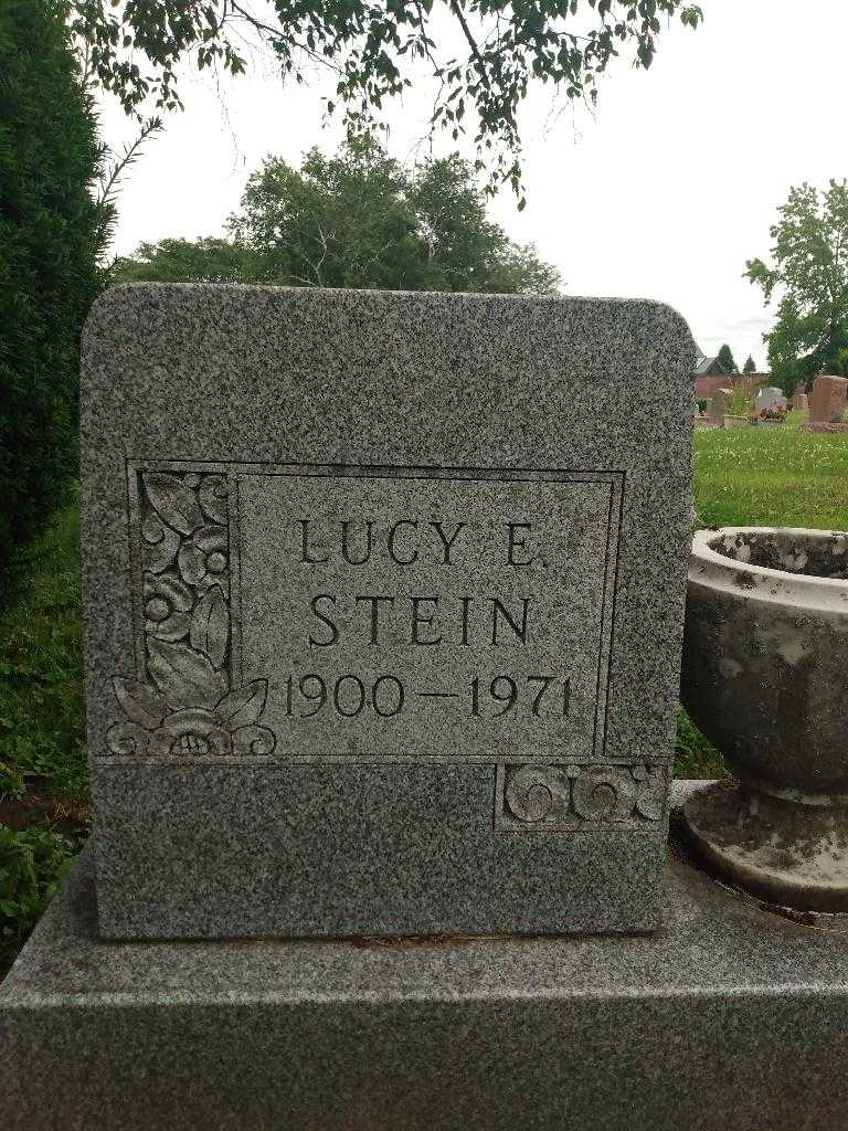 Lucy E. Stein's grave. Photo 3