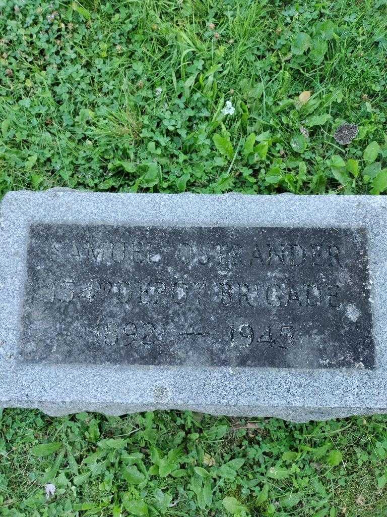 Samuel Ostrander's grave. Photo 1