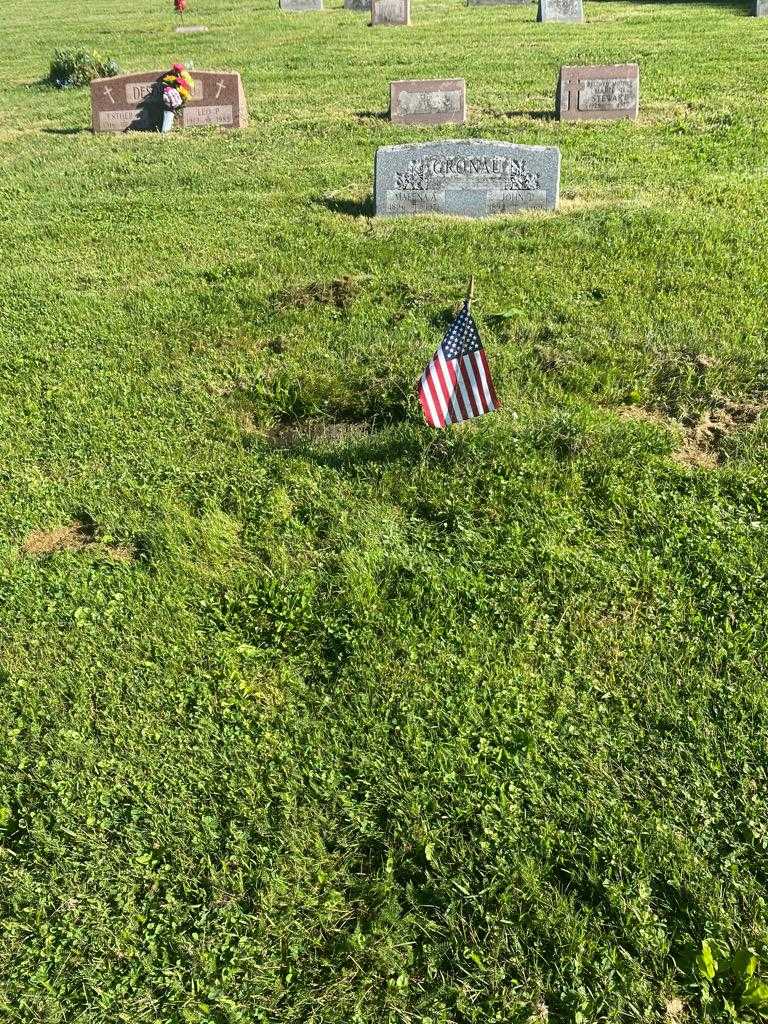 John R. Gronau Senior's grave. Photo 2