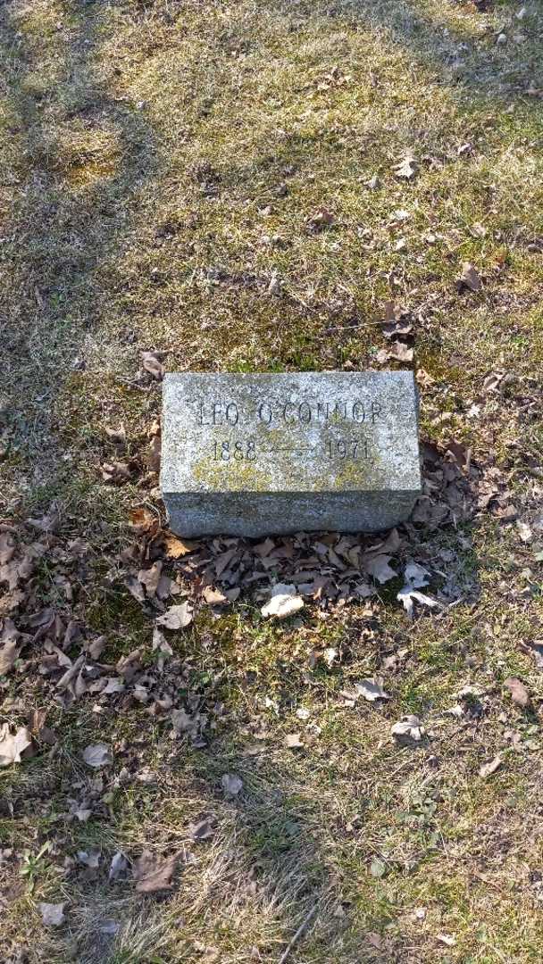 Leo W. O'Connor's grave. Photo 3