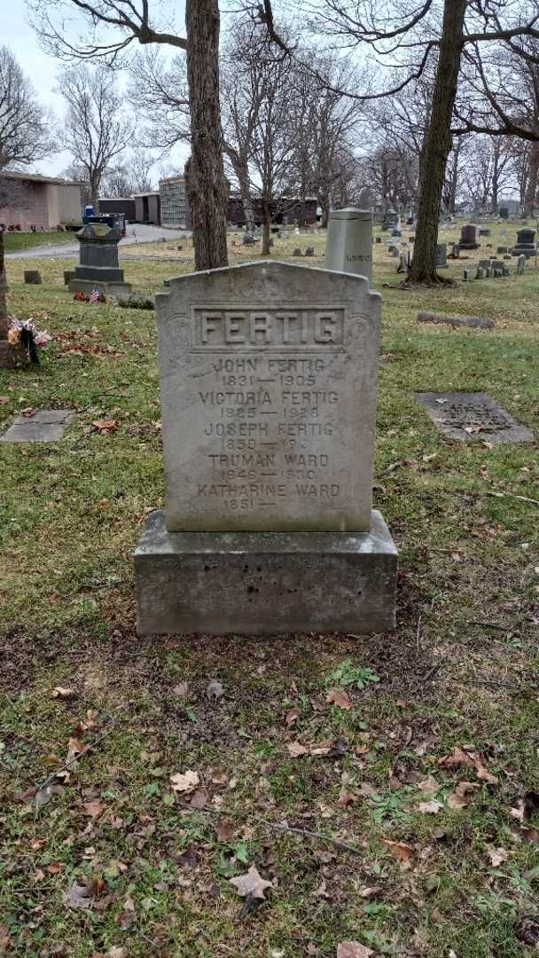 Joseph Fertig's grave. Photo 2