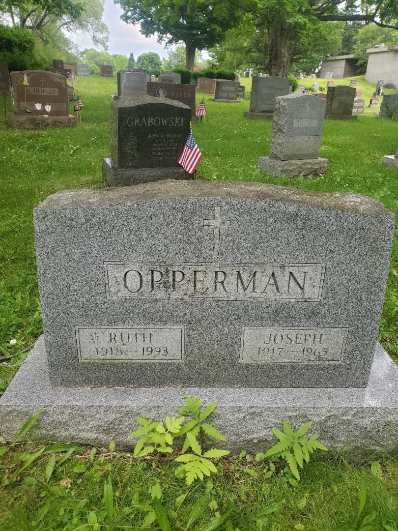 Joseph Opperman's grave. Photo 3