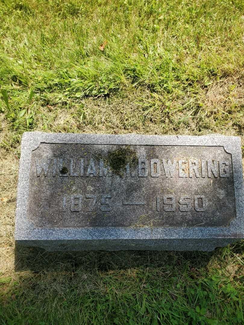 William I. Bowering's grave. Photo 3