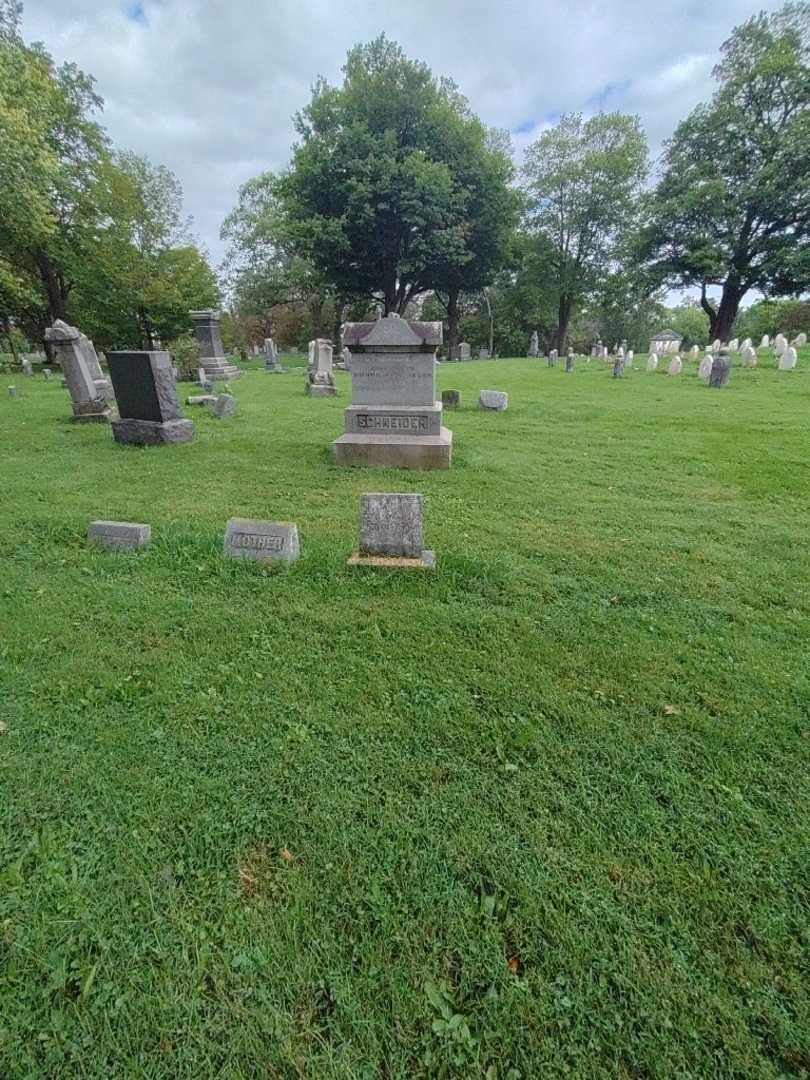 William Kunze's grave. Photo 1