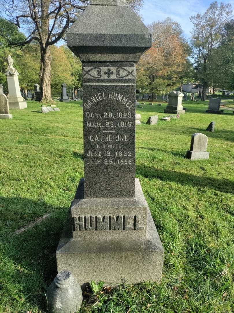 Daniel Hummel's grave. Photo 2
