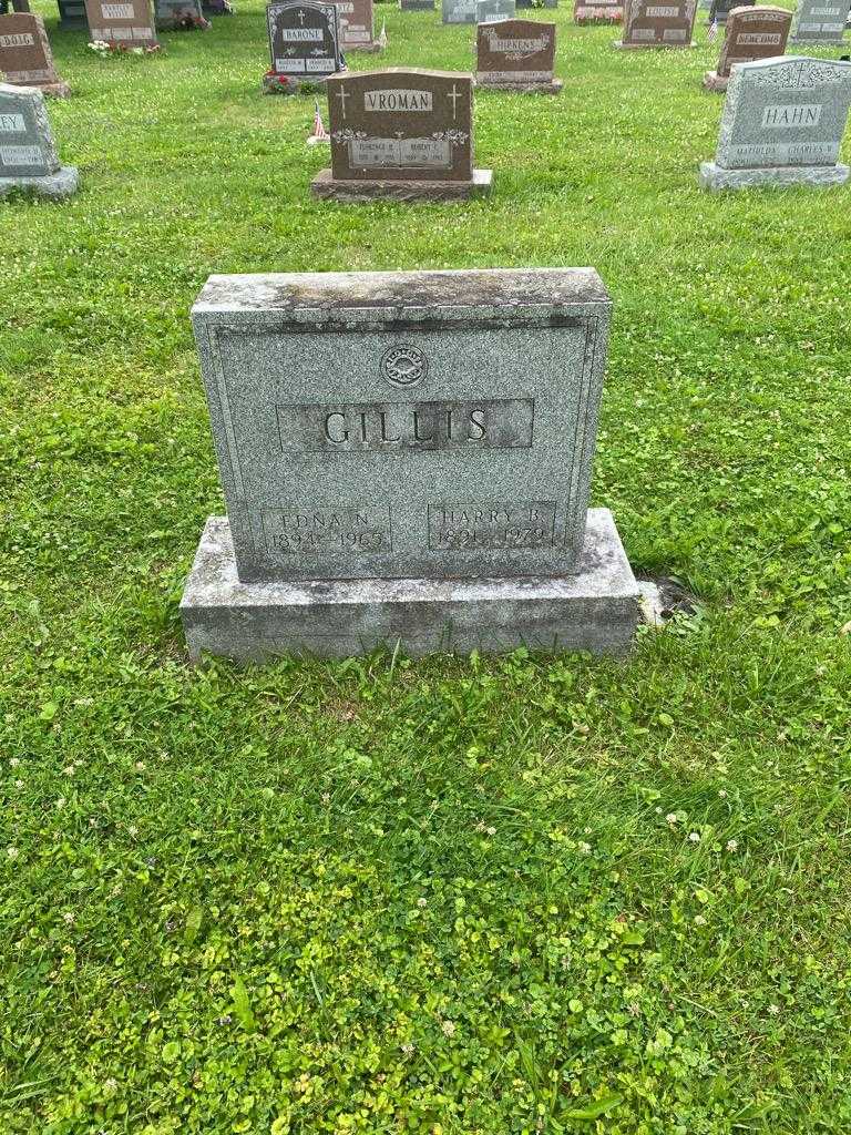 Harry B. Gillis's grave. Photo 2