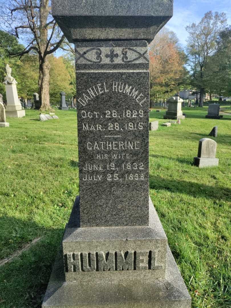 Daniel Hummel's grave. Photo 3