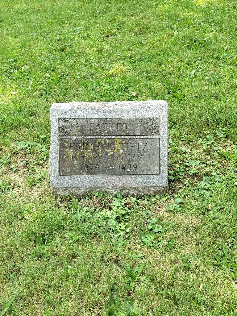 Erich K. Tietz's grave. Photo 2