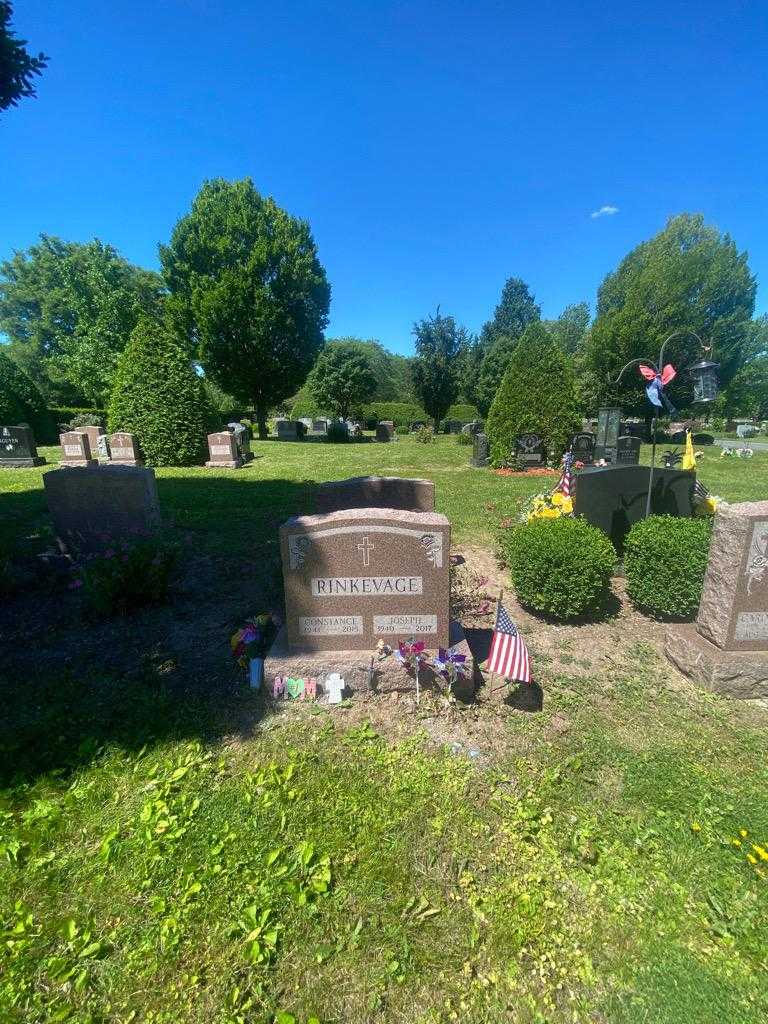 Constance Rinkevage's grave. Photo 1