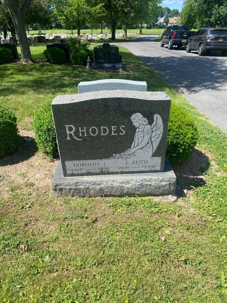 Dorothy L. Rhodes's grave. Photo 2
