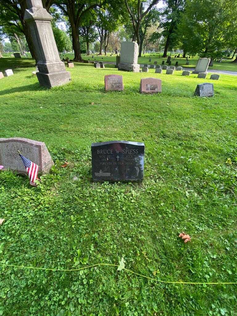 Bruce W. Spiess's grave. Photo 1