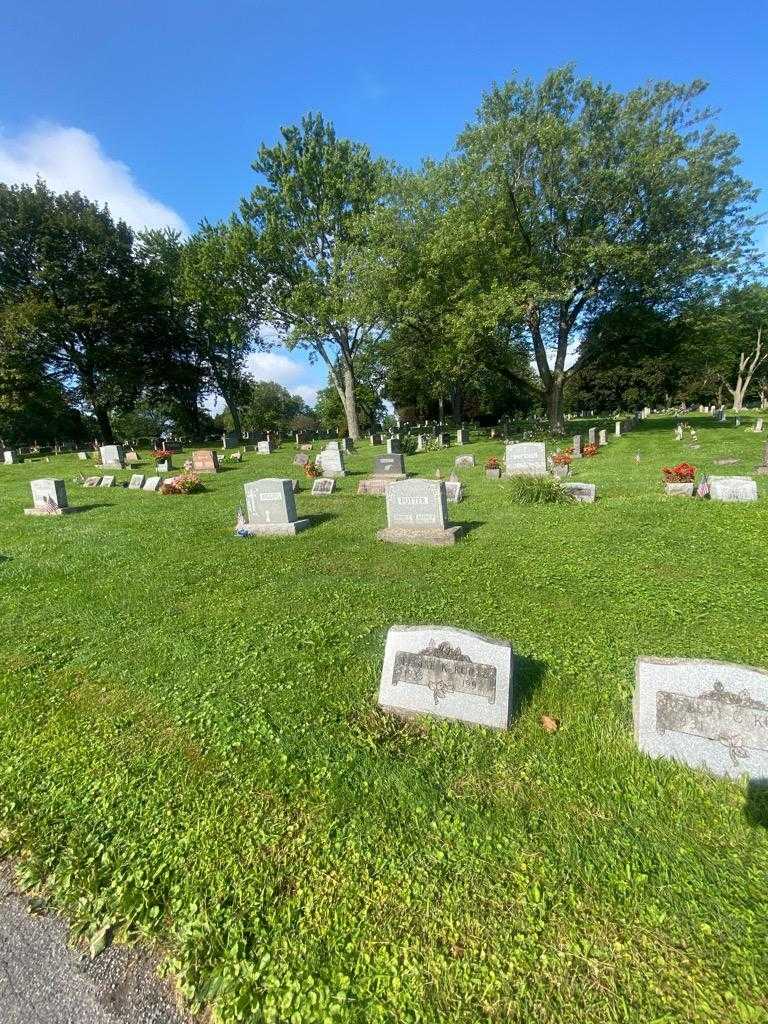 Eloise K. Kurtz's grave. Photo 1