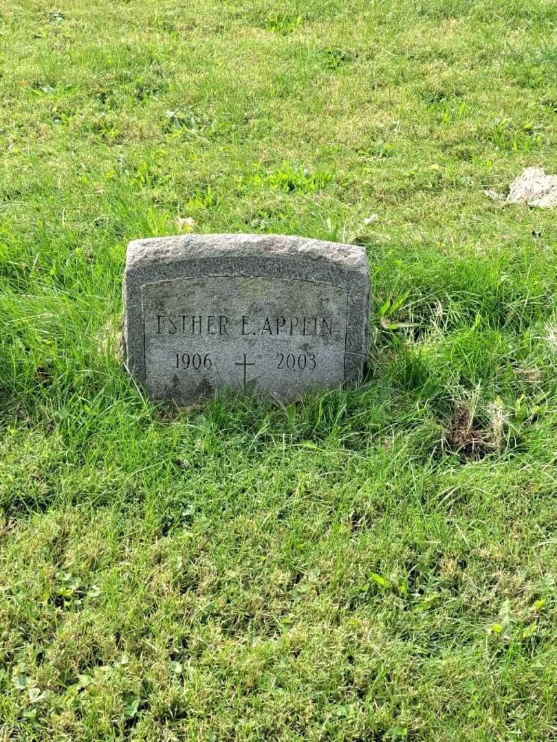 Esther E. Applin's grave. Photo 2