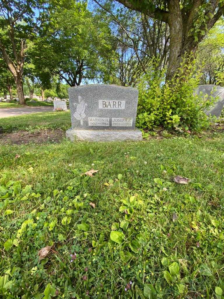 Marion H. Barr's grave. Photo 1