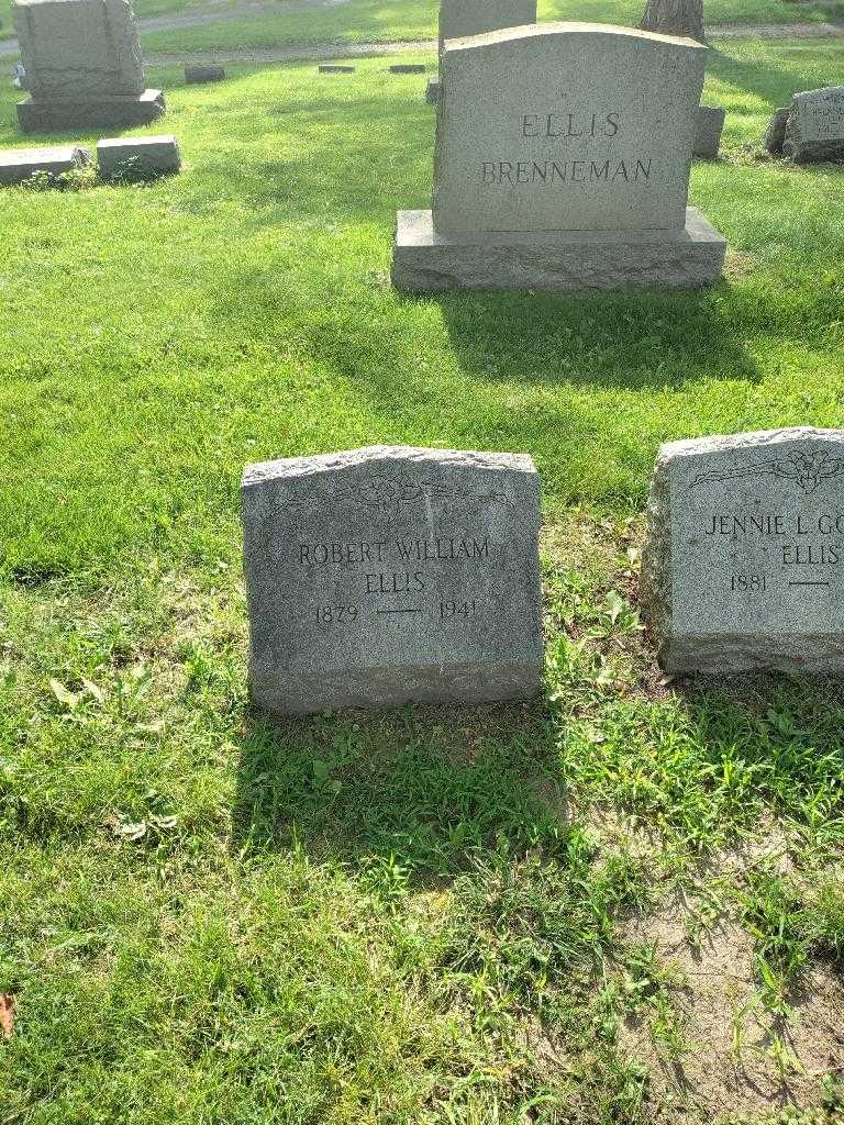 Robert William Ellis's grave. Photo 1