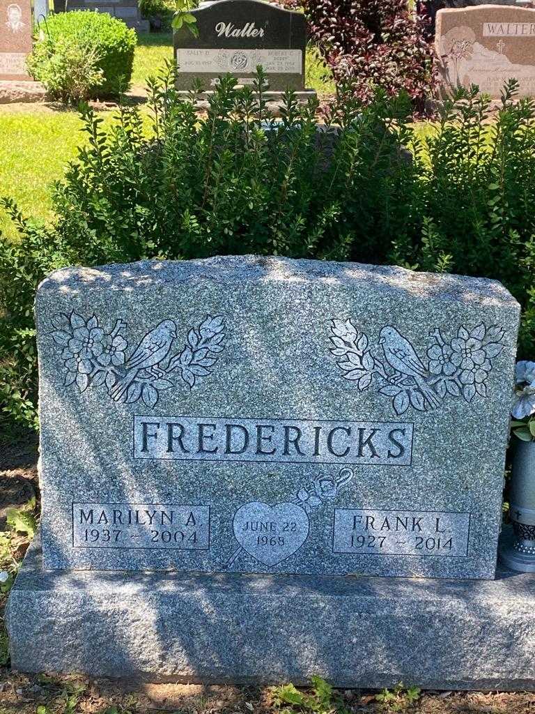 Frank L. Fredericks's grave. Photo 2