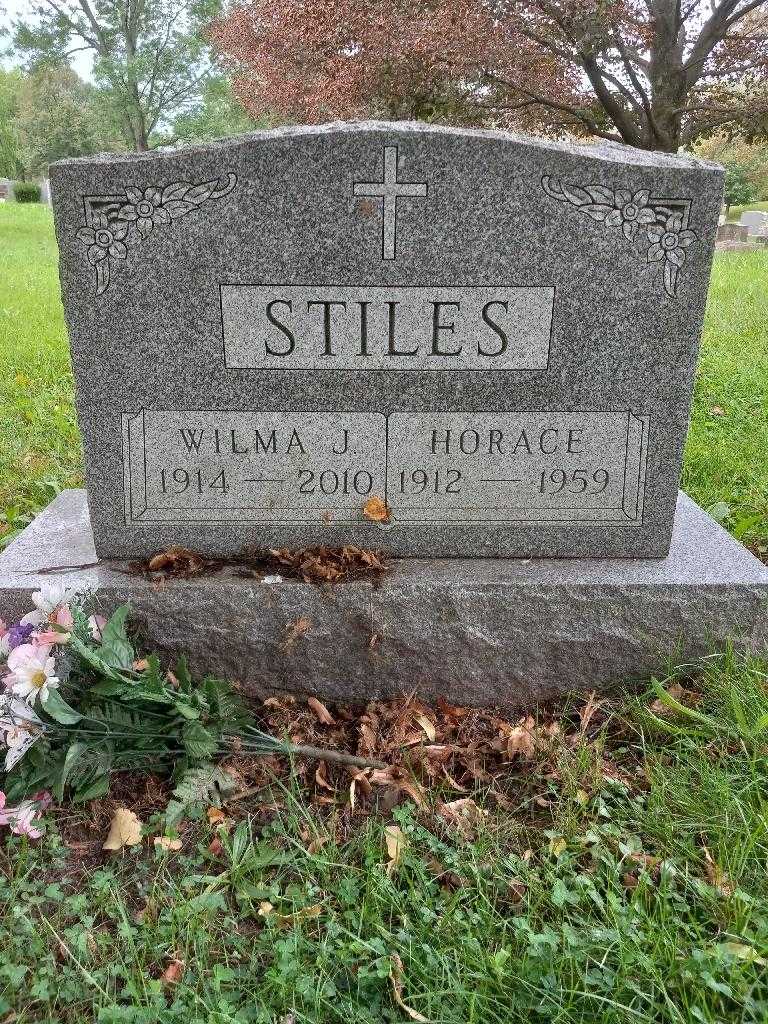 Horace Stiles's grave. Photo 3