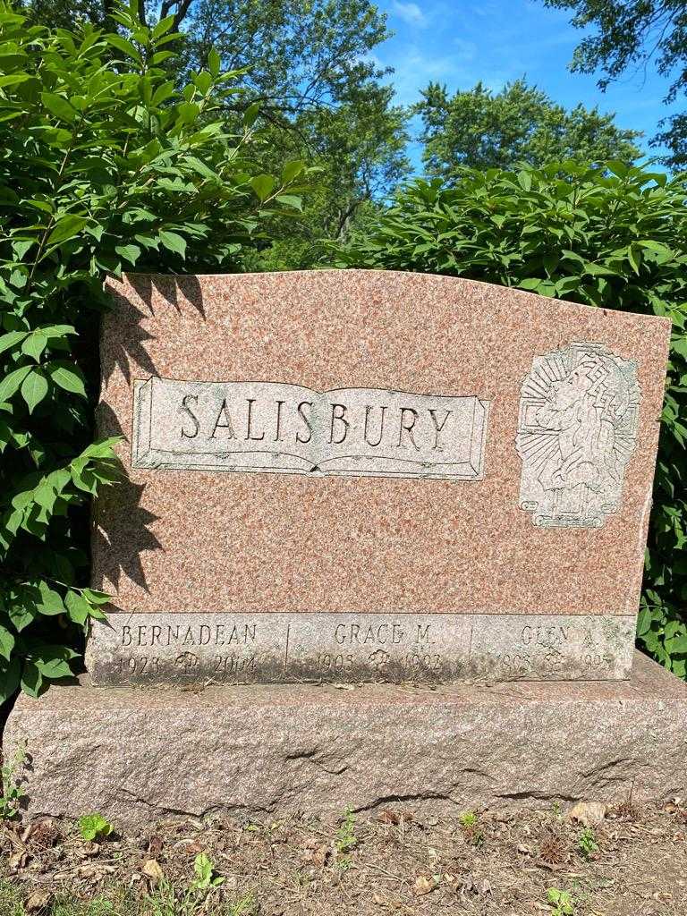 Grace M. Salisbury's grave. Photo 3