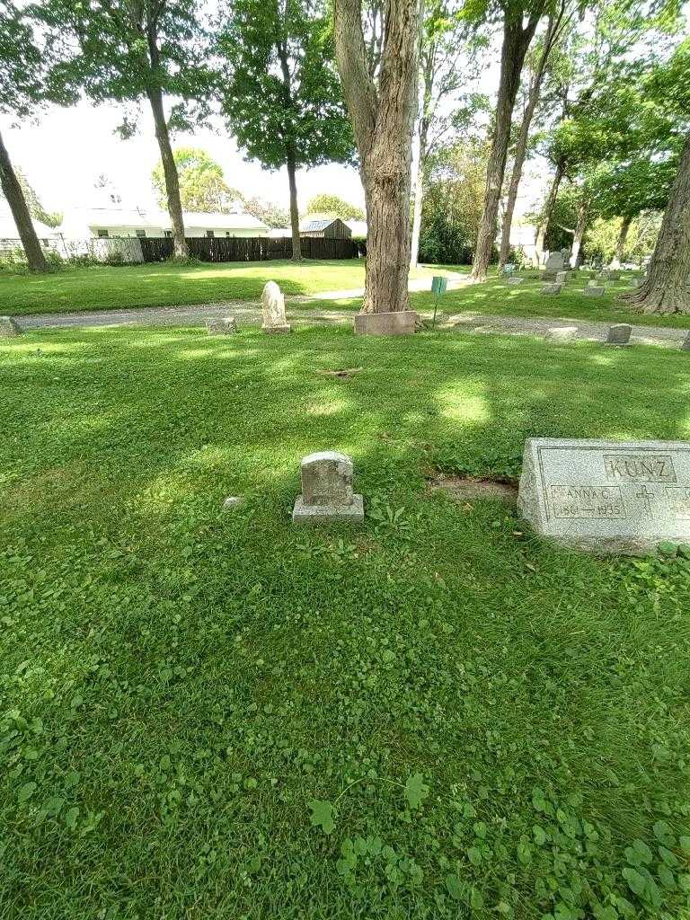 Frank Eppler's grave. Photo 1