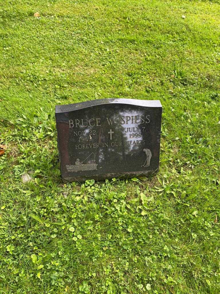 Bruce W. Spiess's grave. Photo 2