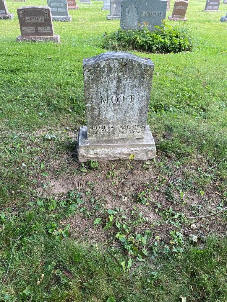 Jane Mott Bunn's grave. Photo 2