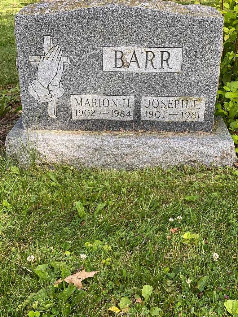 Marion H. Barr's grave. Photo 3