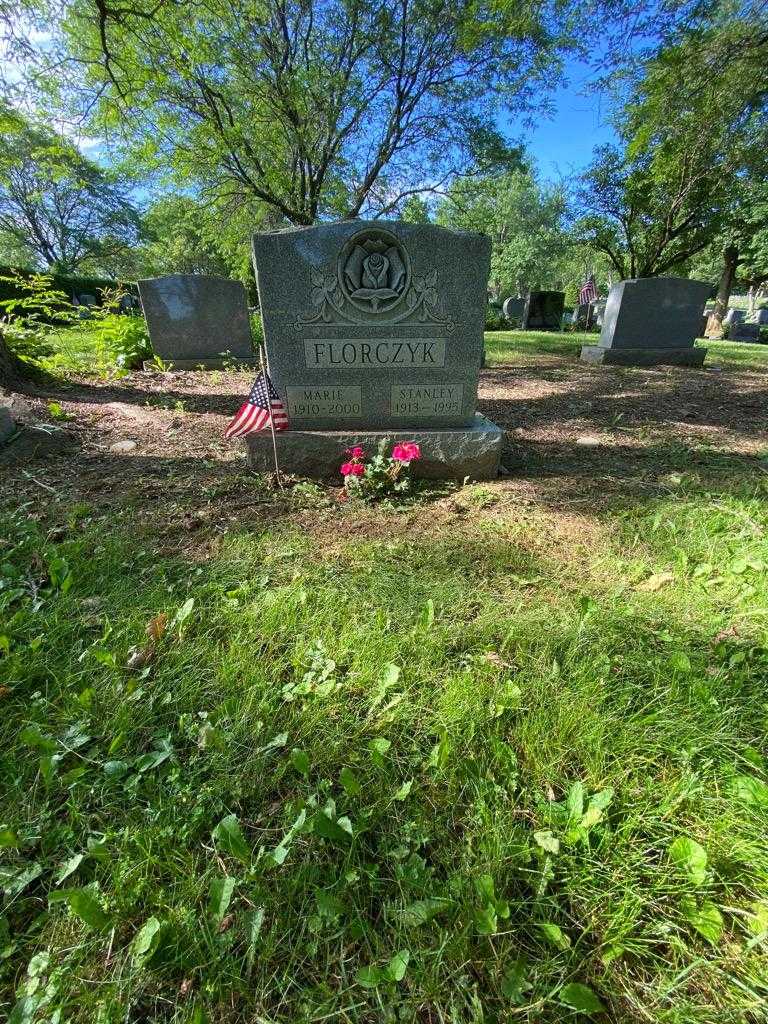 Marie Florczyk's grave. Photo 1