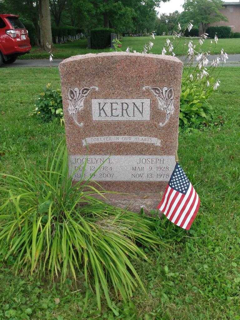 Joseph Kern's grave. Photo 2