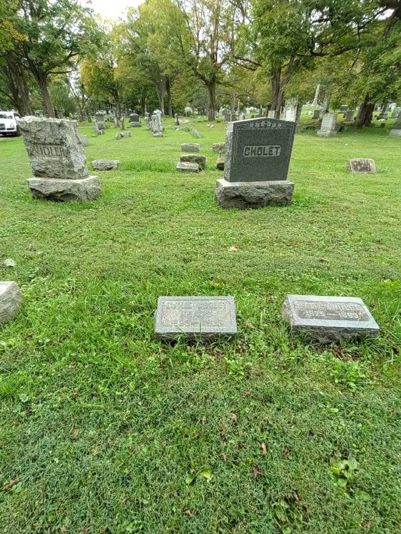 Emilie Cholet Kraus's grave. Photo 1